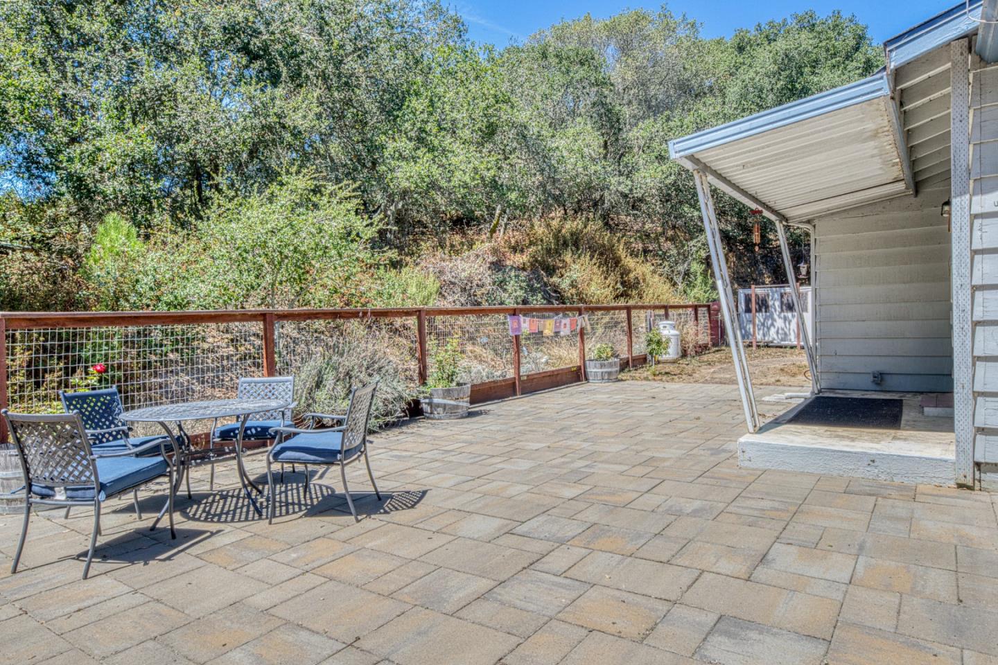 665 Paradise Road, Unit B Salinas, CA 93907 - Photo 5 of 31 Gallery Image 5