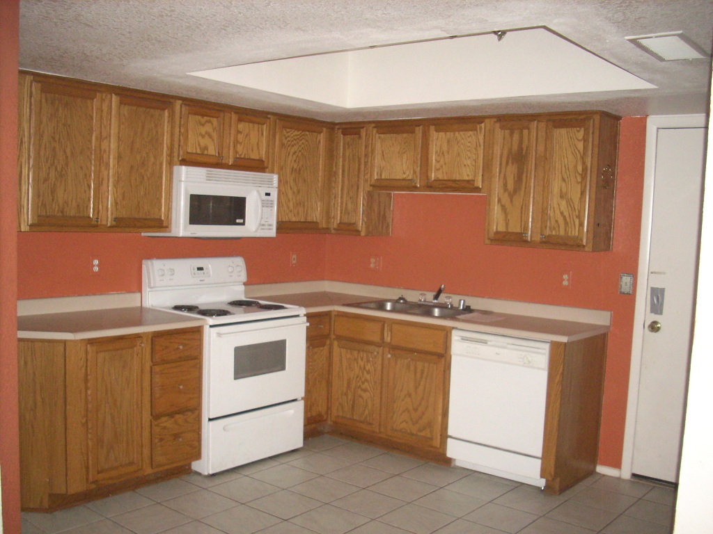 4130 West Boca Raton Road Phoenix, AZ 85053 - Photo 3 of 5 KITCHEN