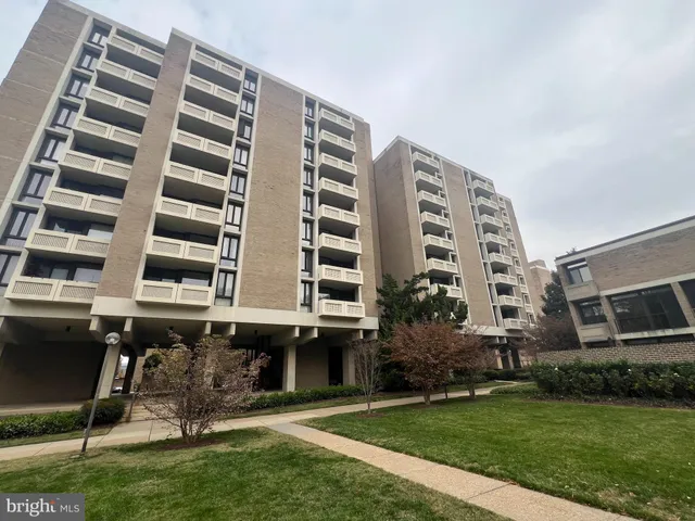 $299,950 | 490 M Street Southwest, Unit 505, Washington, DC 20024