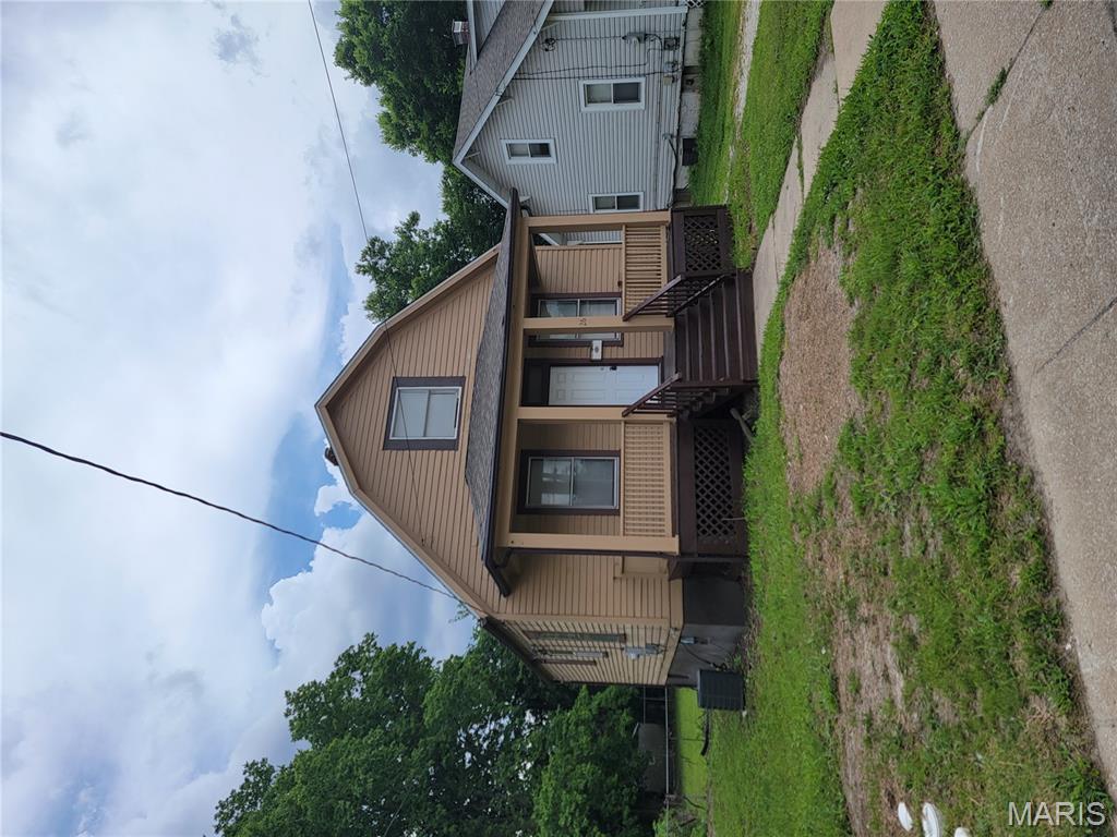 26 Compton Avenue Ferguson, MO 63135 - Photo 2 of 19