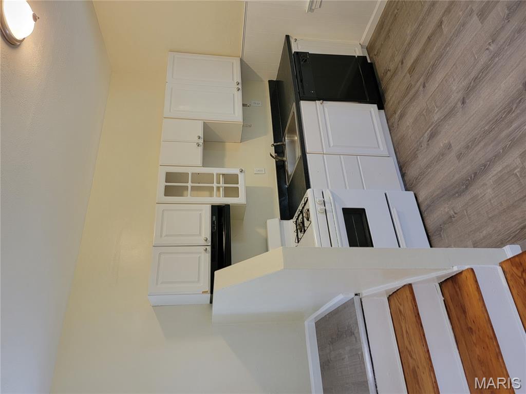 26 Compton Avenue Ferguson, MO 63135 - Photo 8 of 19