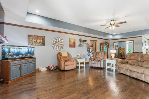 $949,000 | 1560 Fairfield Road, Westmoreland, TN 37186