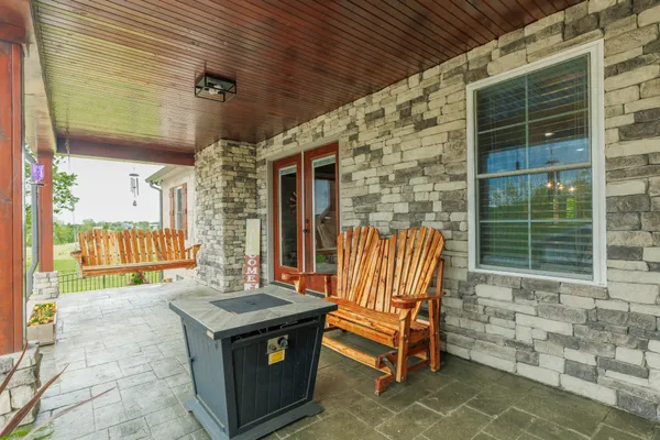 $949,000 | 1560 Fairfield Road, Westmoreland, TN 37186