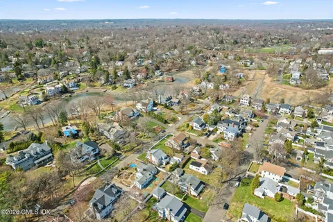 $1,400,000 | 16 Hendrie Drive, Old Greenwich, CT 06870