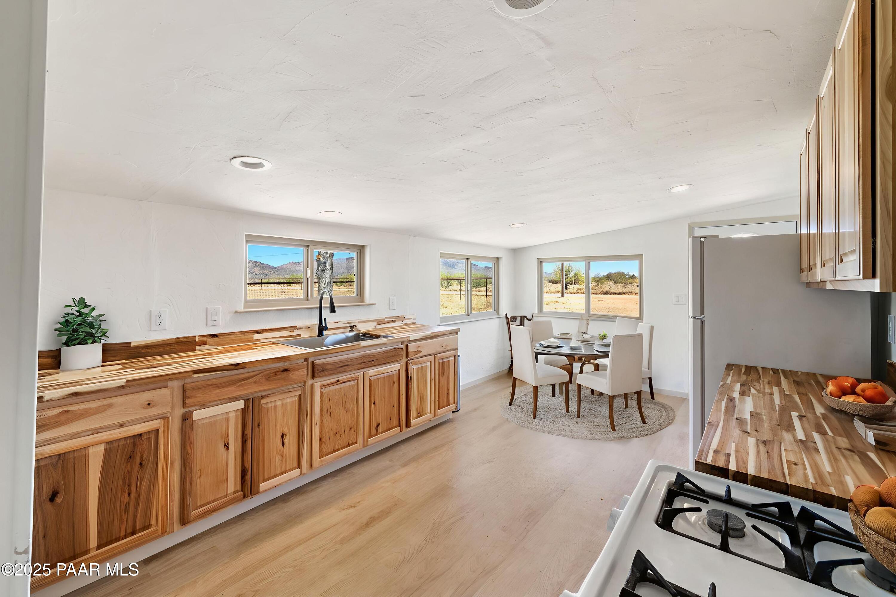 12465 Windmill Road Skull Valley, AZ 86338 - Photo 13 of 41 9-Kitchen-and-Dining - Kitchen - Standar