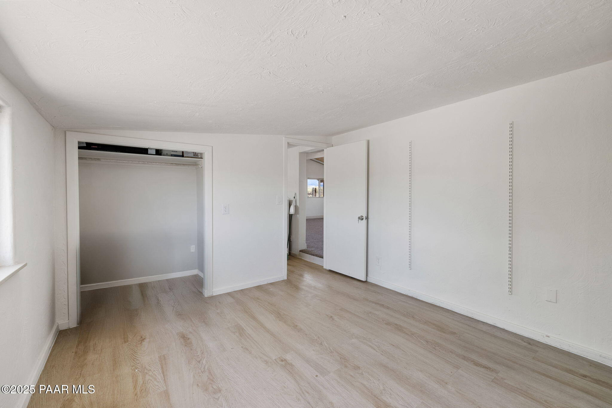 12465 Windmill Road Skull Valley, AZ 86338 - Photo 16 of 41 15-Primary Bedroom_3 DC