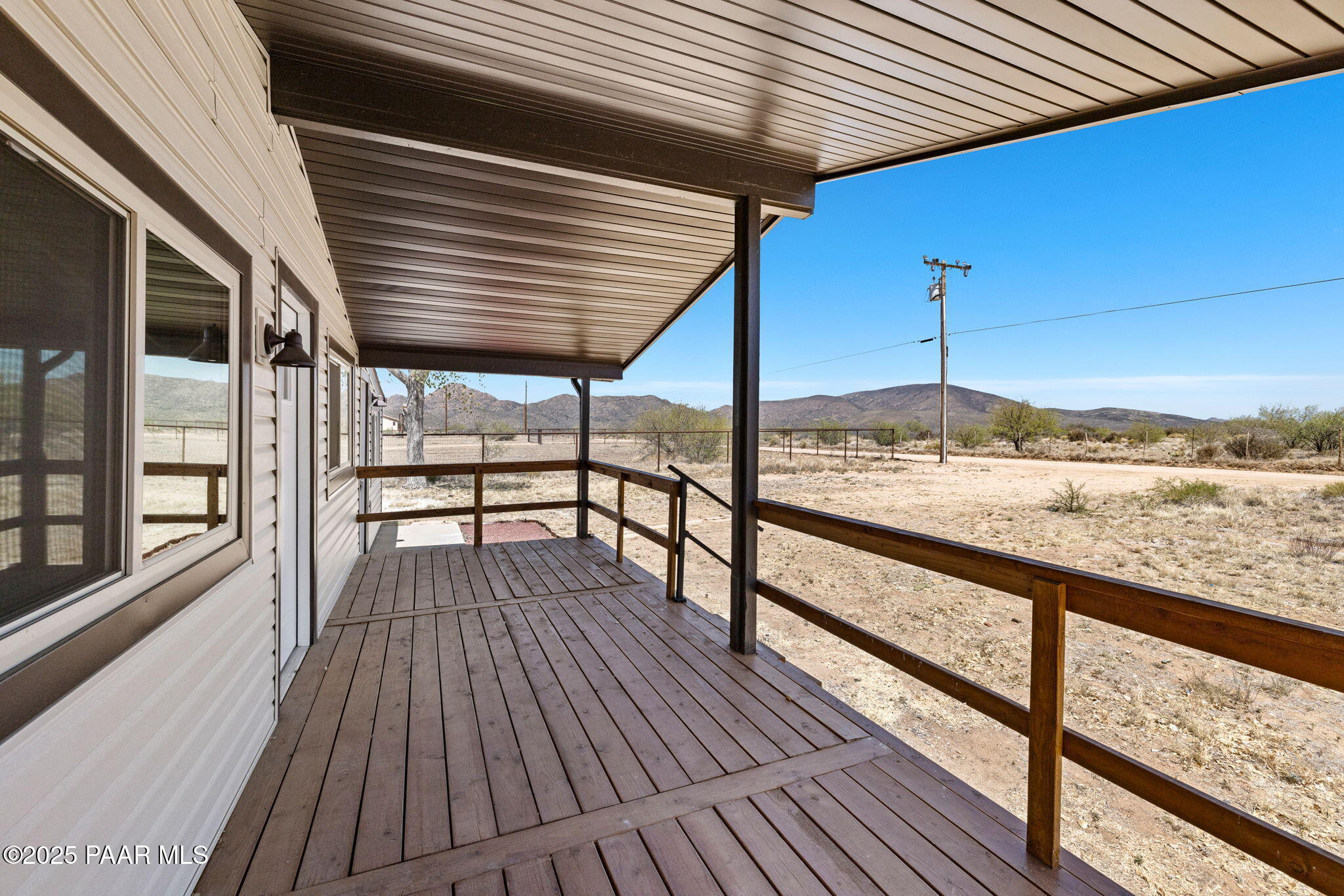 12465 Windmill Road Skull Valley, AZ 86338 - Photo 4 of 41 5-Front Deck