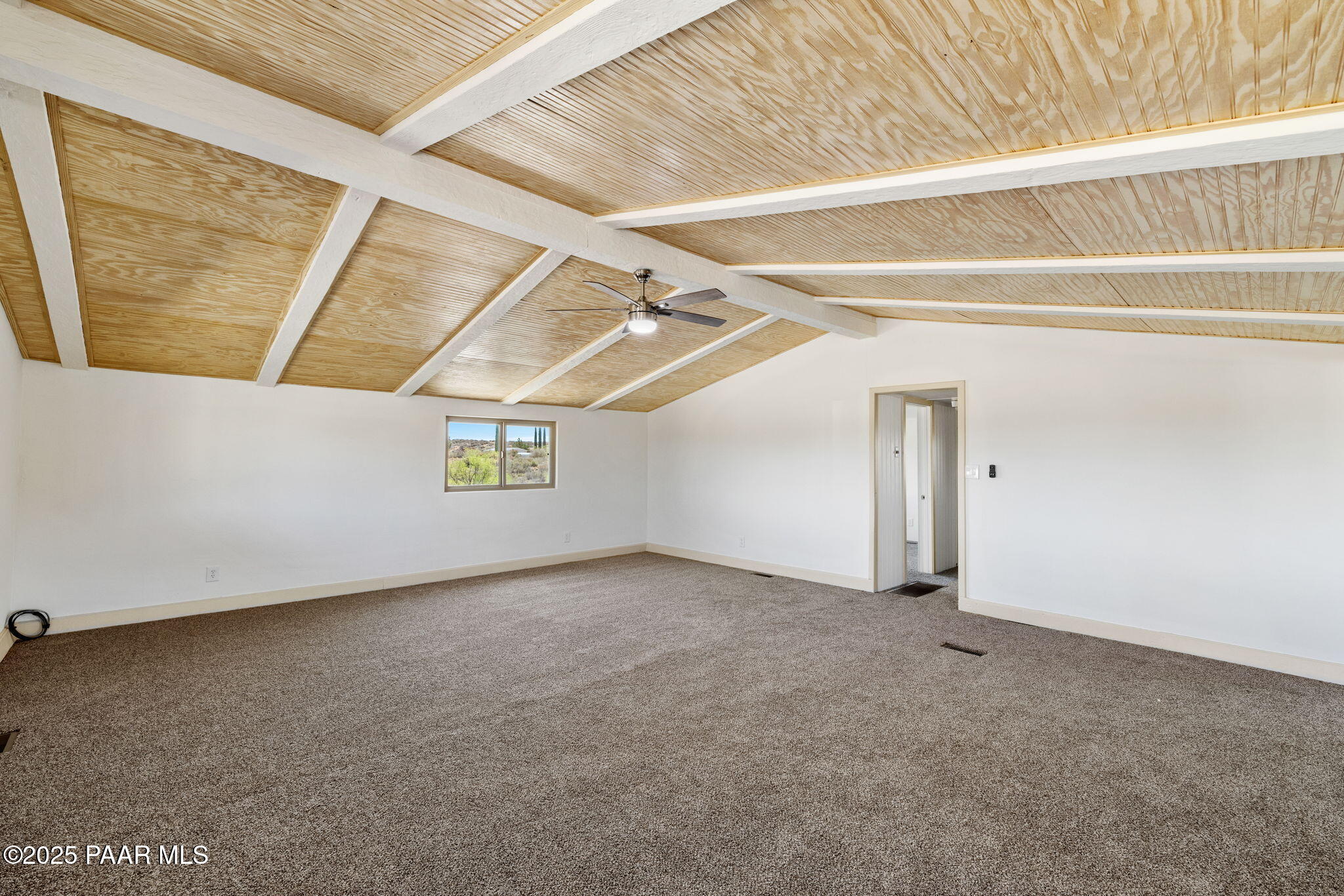 12465 Windmill Road Skull Valley, AZ 86338 - Photo 6 of 41 11-Living Room_4