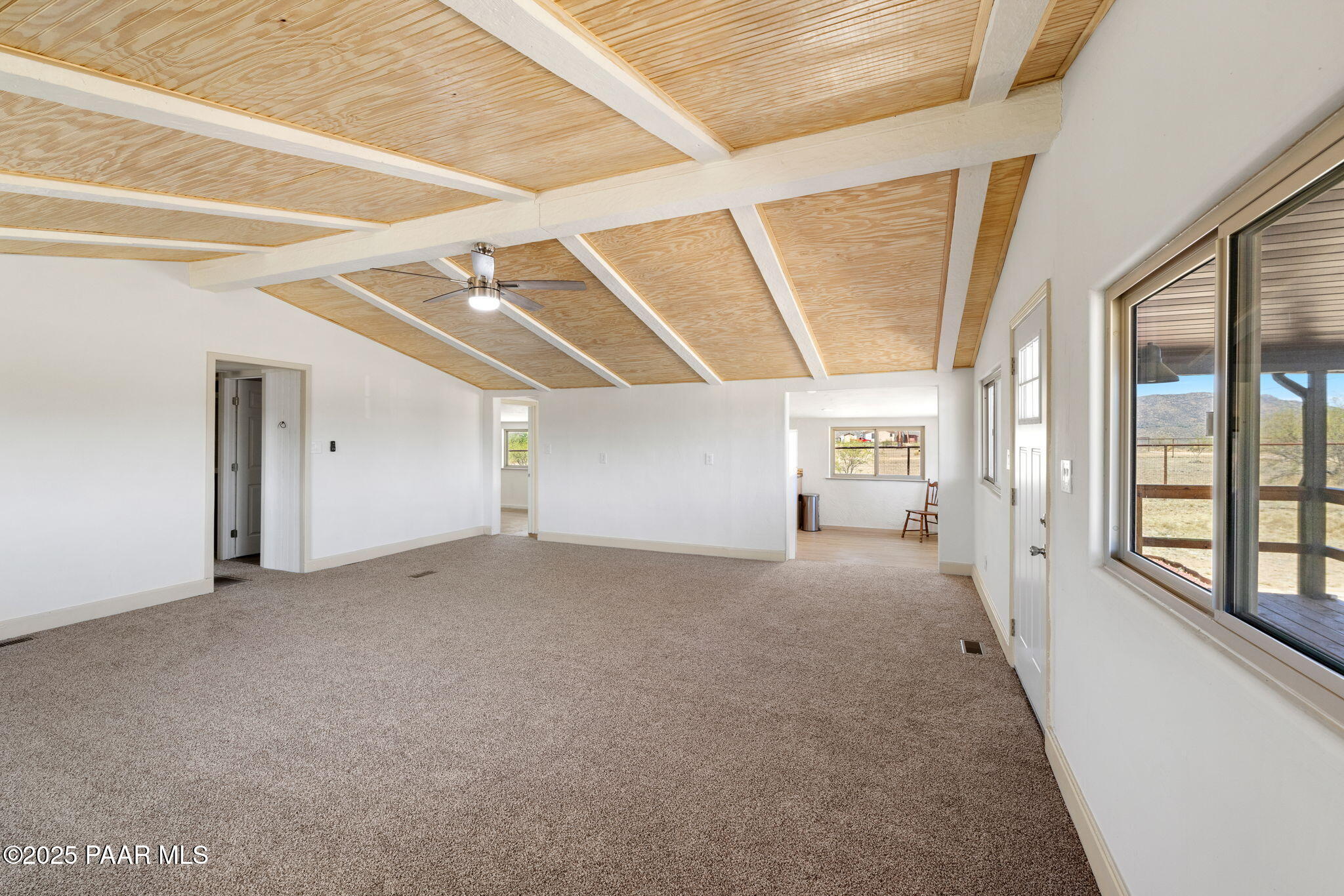 12465 Windmill Road Skull Valley, AZ 86338 - Photo 8 of 41 7-Living Room_2