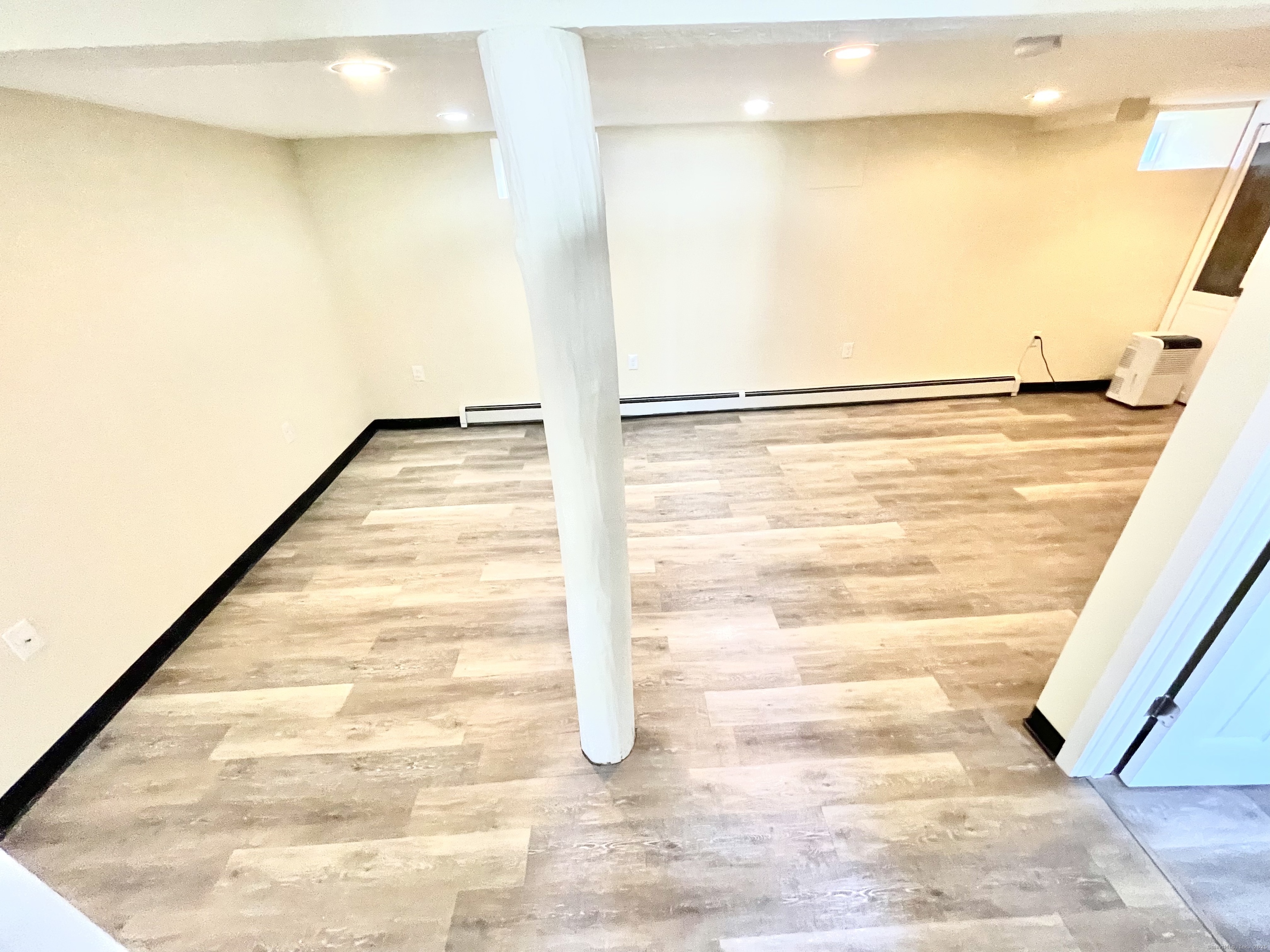 129 Highland Avenue, Unit B Waterbury, CT 06708 - Photo 4 of 17 a view of entryway