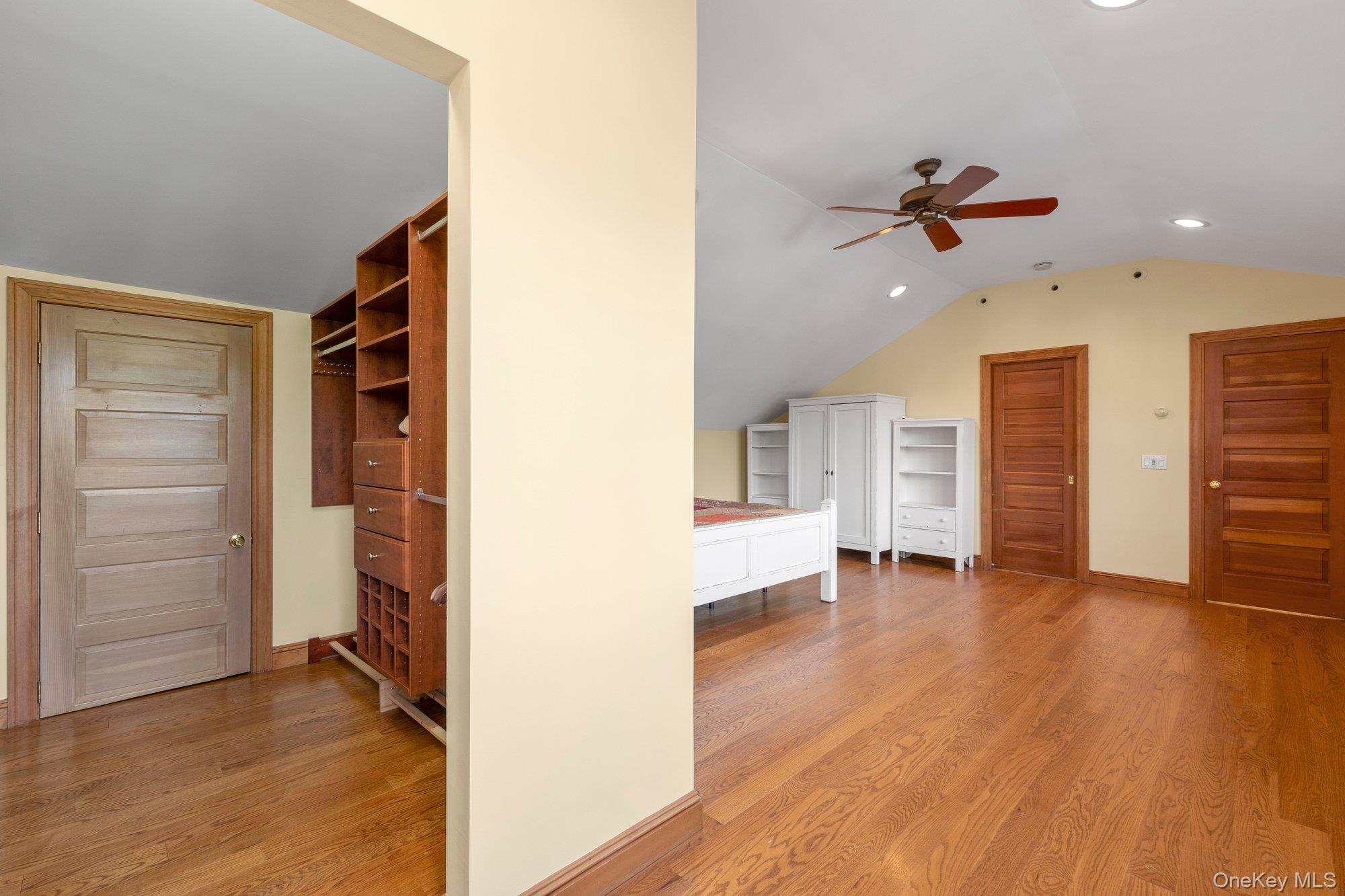 40 Frankel Road Massapequa, NY 11758 - Photo 18 of 27
