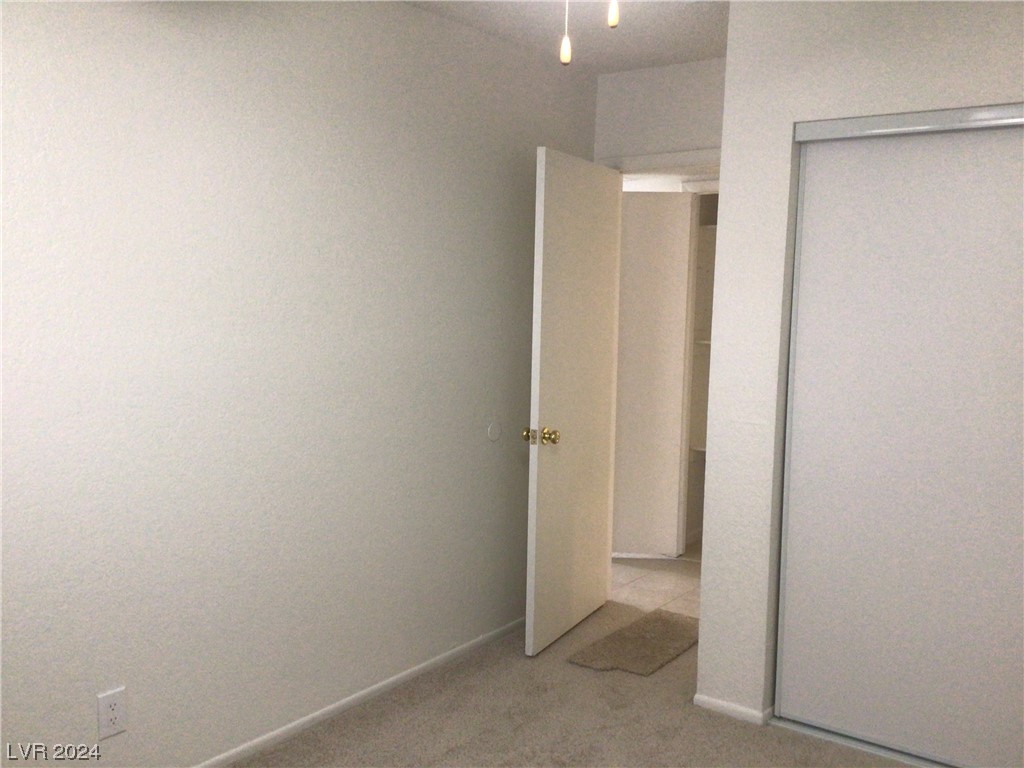 5737 Smoke Ranch Road, Unit B Las Vegas, NV 89108 - Photo 11 of 13