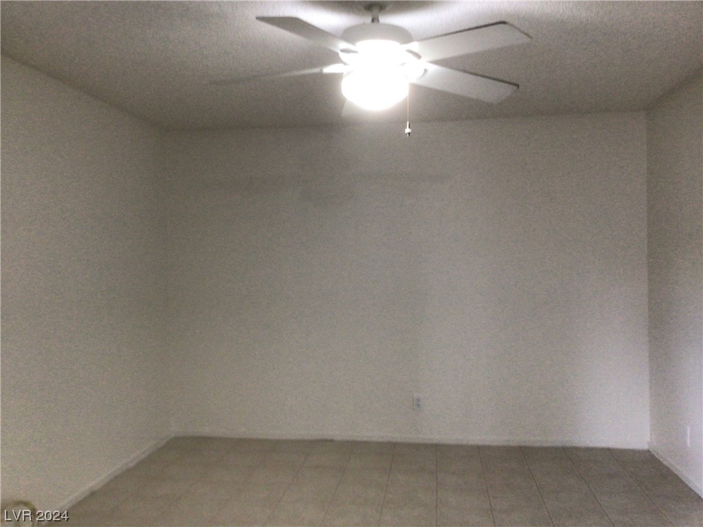 5737 Smoke Ranch Road, Unit B Las Vegas, NV 89108 - Photo 3 of 13