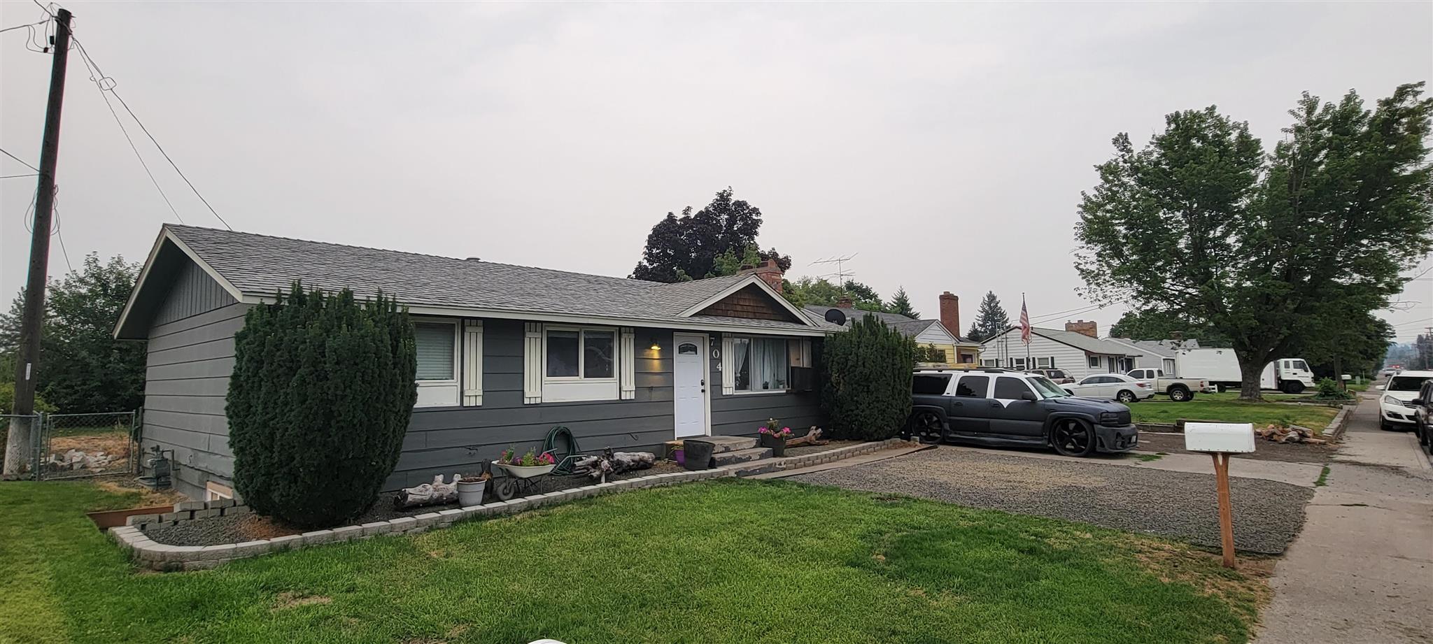 704 North Bowdish Road Spokane Valley, WA 99206 - Photo 2 of 24 Gallery Image 2