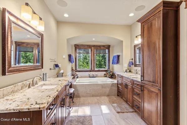 $2,795,000 | 1122 South 4 Winds Road, Coeur D'Alene, ID 83814