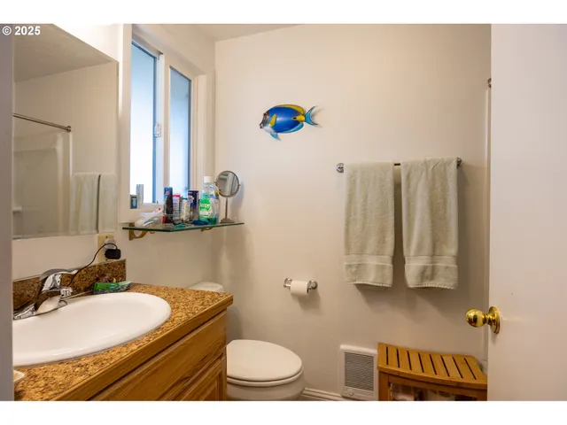 $465,000 | 2950 Greenbriar Street, Reedsport, OR 97467