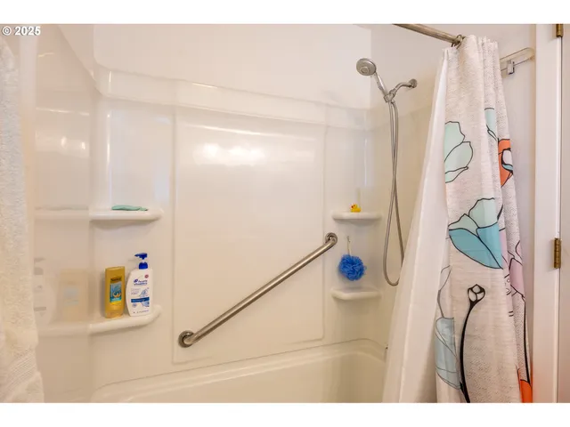 $465,000 | 2950 Greenbriar Street, Reedsport, OR 97467