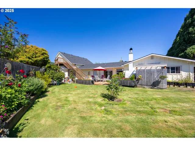 $465,000 | 2950 Greenbriar Street, Reedsport, OR 97467