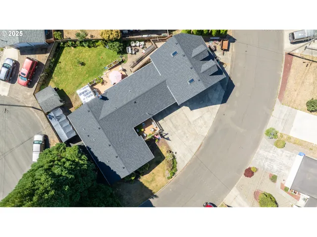 $465,000 | 2950 Greenbriar Street, Reedsport, OR 97467