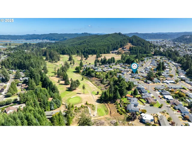 $465,000 | 2950 Greenbriar Street, Reedsport, OR 97467
