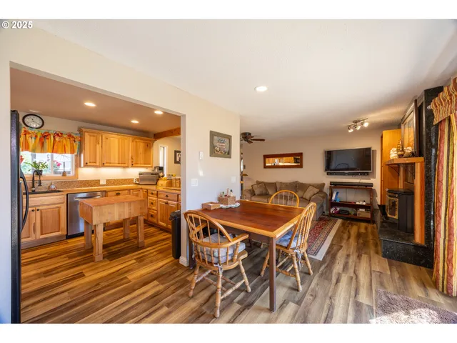 $465,000 | 2950 Greenbriar Street, Reedsport, OR 97467