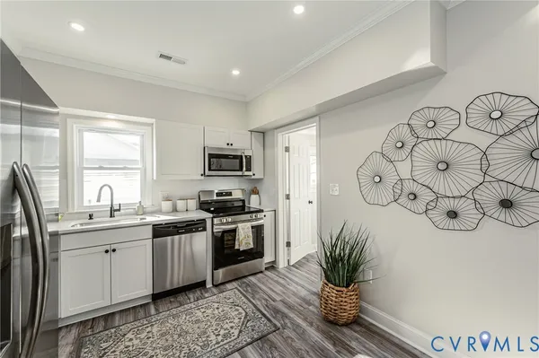 $299,900 | 400 Allen Avenue, Hopewell, VA 23860