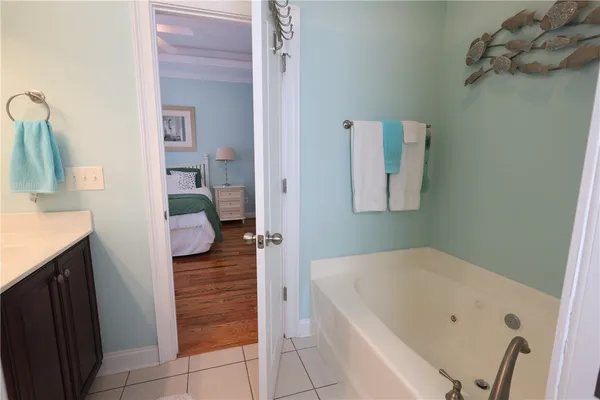 $1,599,999 | 109 Martins Pointe Drive, Seneca, SC 29678