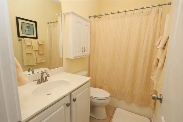 $1,599,999 | 109 Martins Pointe Drive, Seneca, SC 29678