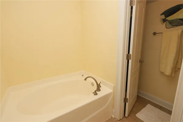 $1,599,999 | 109 Martins Pointe Drive, Seneca, SC 29678