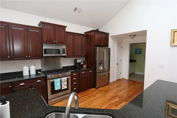 $1,599,999 | 109 Martins Pointe Drive, Seneca, SC 29678