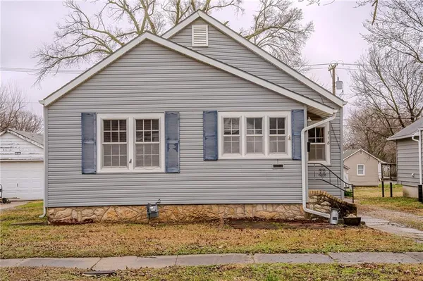 $110,000 | 718 South Lafayette Avenue, Chanute, KS 66720