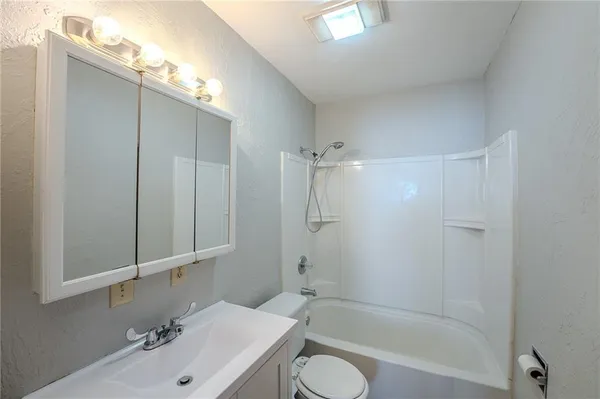 $110,000 | 718 South Lafayette Avenue, Chanute, KS 66720