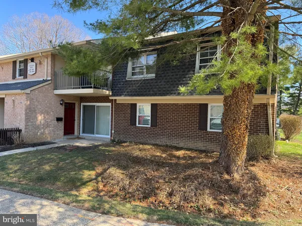 $2,400 | 200 Old Forge Crossing, Unit 200, Devon, PA 19333