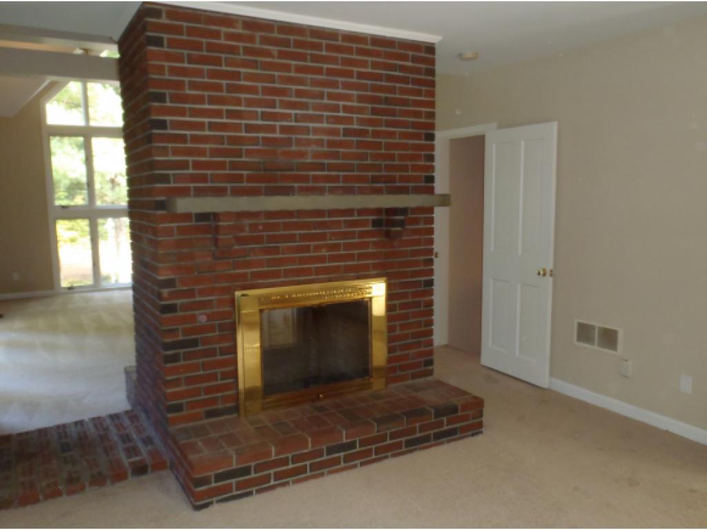 129 Clark Hill Road New Boston, NH 03070 - Photo 10 of 28
