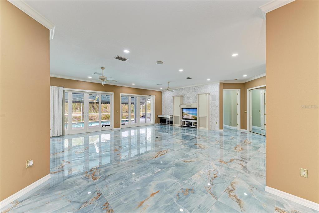 4540 Kipling Circle Sarasota, FL 34241 - Photo 17 of 70