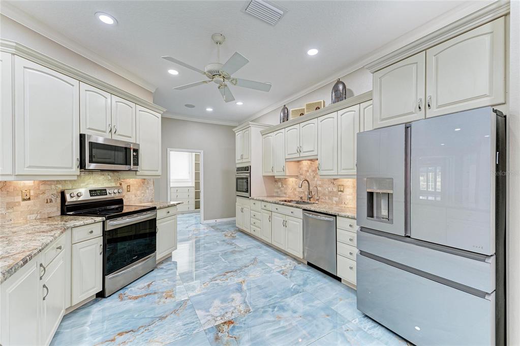 4540 Kipling Circle Sarasota, FL 34241 - Photo 26 of 70
