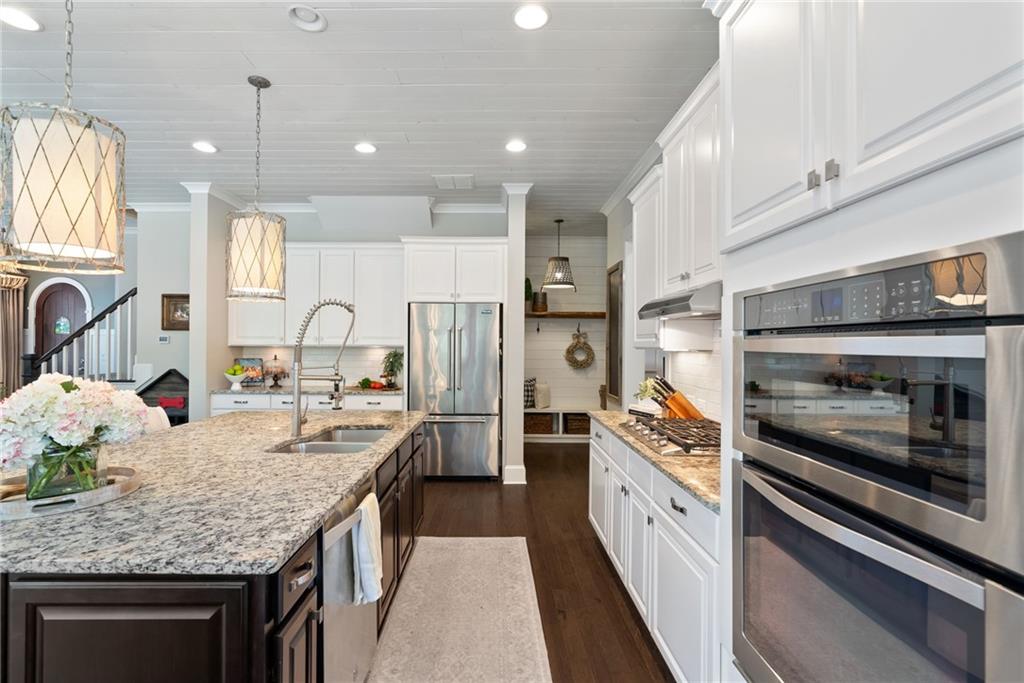 7240 Samples Field Road Cumming, GA 30040 - Photo 19 of 84