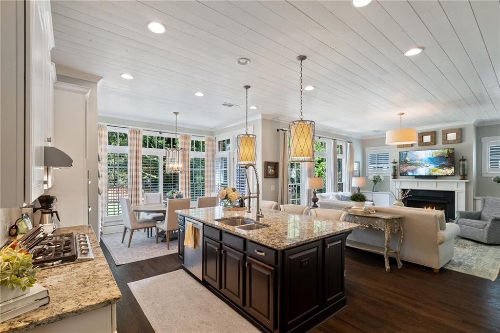 7240 Samples Field Road Cumming, GA 30040 - Photo 20 of 84