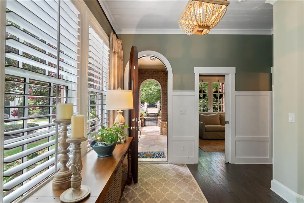 7240 Samples Field Road Cumming, GA 30040 - Photo 9 of 84