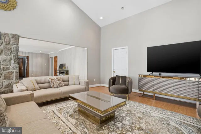 $619,900 | 761 Woodlyn Drive, Feasterville-Trevose, PA 19053