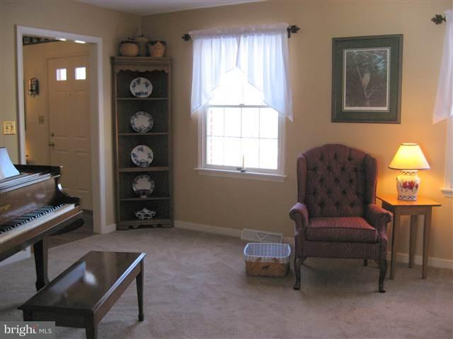 1201 Kuhn Road Boiling Springs, PA 17007 - Photo 4 of 12 Gallery Image 4