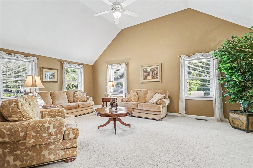 22 Sawmill Ridge Road Haverhill, MA 01832 - Photo 10 of 38