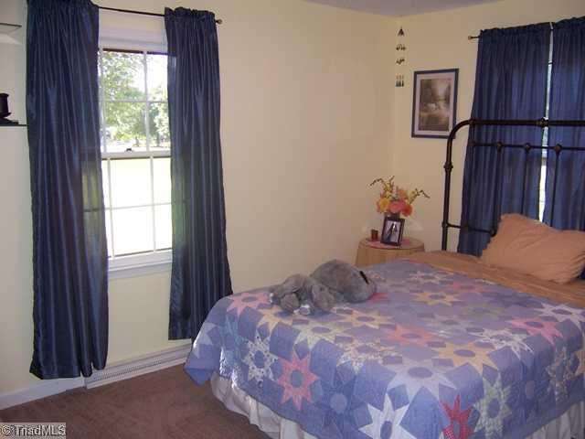 267 Bailey Road Winston-Salem, NC 27107 - Photo 10 of 16 2nd Bedroom.