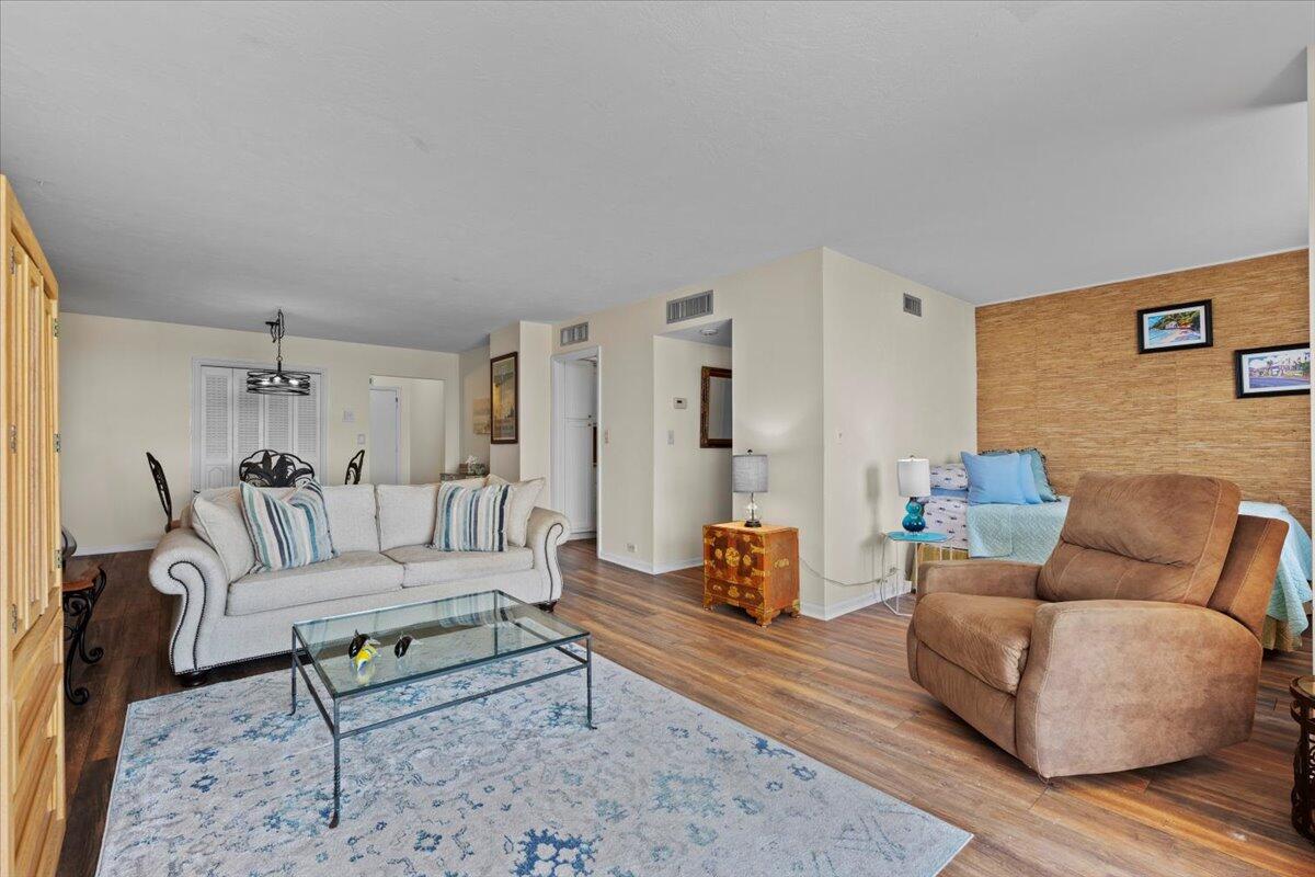 1200 Marine Way, Unit 304 North Palm Beach, FL 33408 - Photo 10 of 31 a living room with furniture and a couch