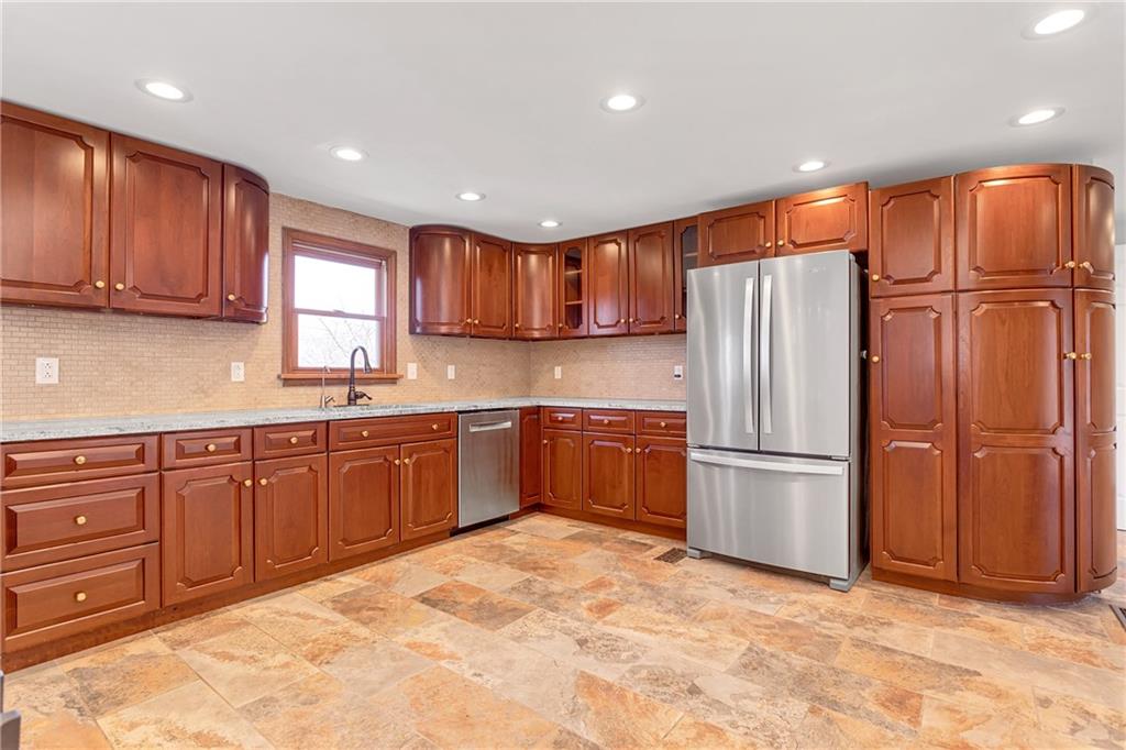 3594 Old Butler Road New Castle, PA 16101 - Photo 5 of 25