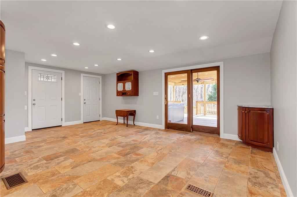 3594 Old Butler Road New Castle, PA 16101 - Photo 8 of 25
