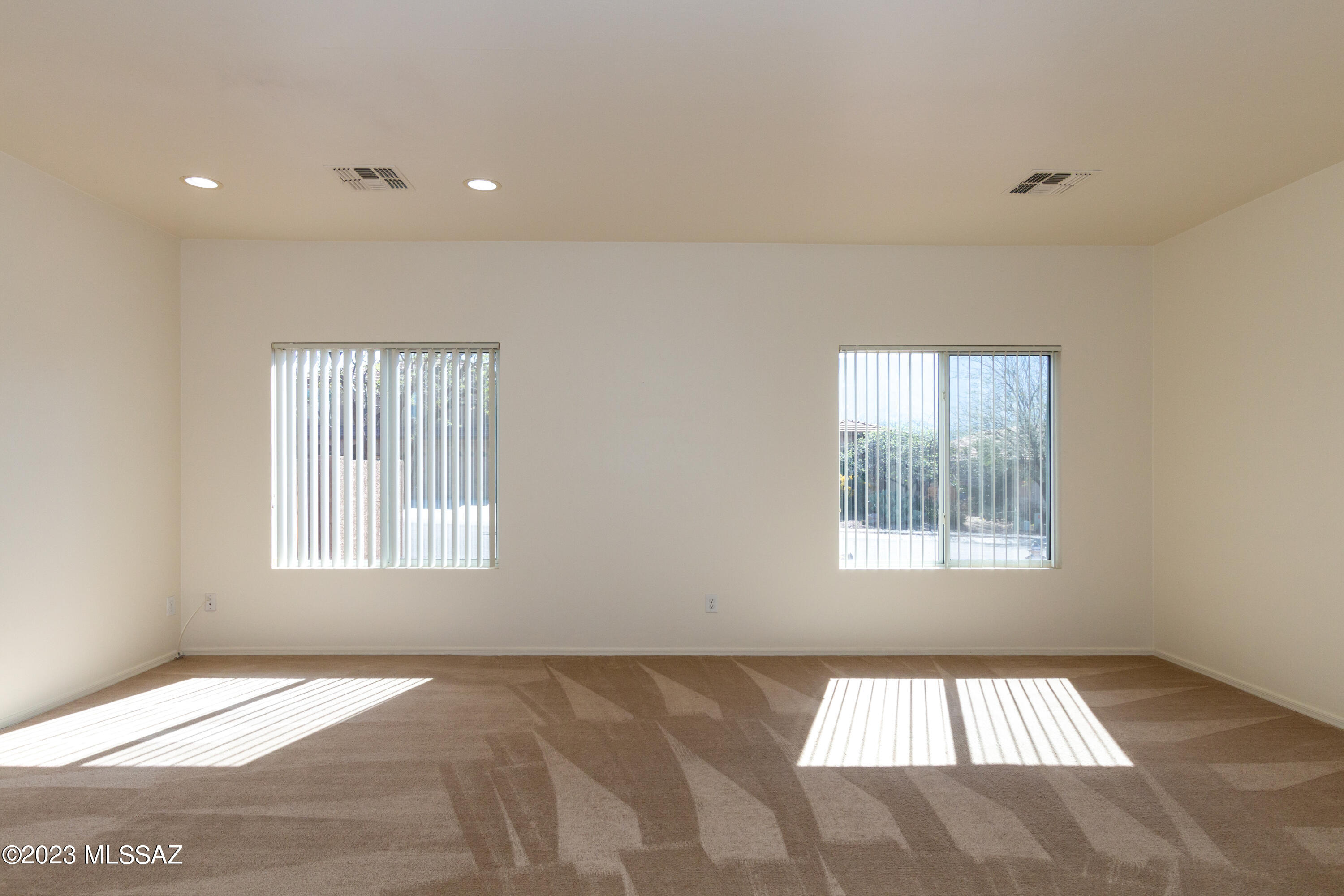 3679 East Fox Trotter Road Tucson, AZ 85739 - Photo 3 of 38 Gallery Image 3