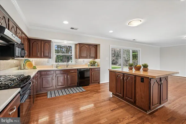 $849,900 | 17621 Evers Court, Hamilton, VA 20158