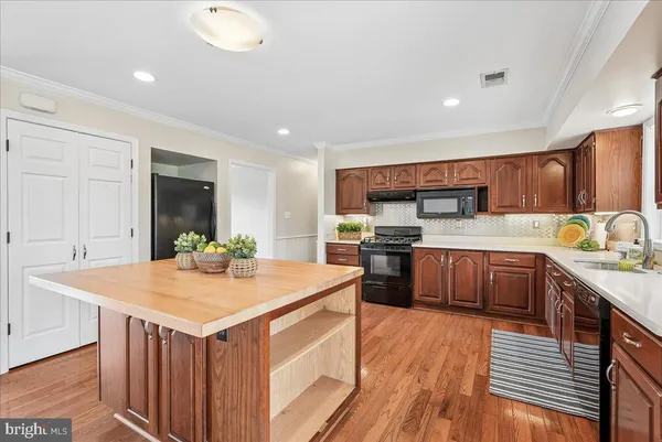 $849,900 | 17621 Evers Court, Hamilton, VA 20158