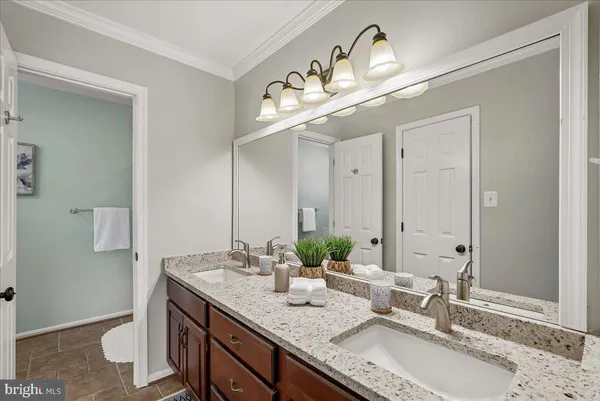 $849,900 | 17621 Evers Court, Hamilton, VA 20158